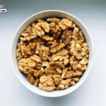 Người lớn tuổi ăn quả óc chó có lợi gì cho tim mạch? nguoi lon tuoi an hat oc cho